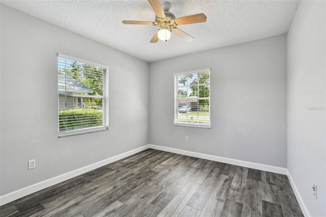 Building Photo - 331 Feather Tree Dr