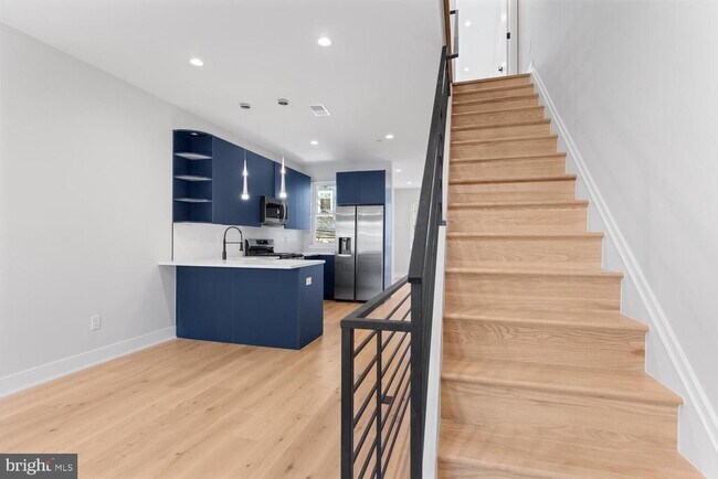 Building Photo - 713 S 58th St