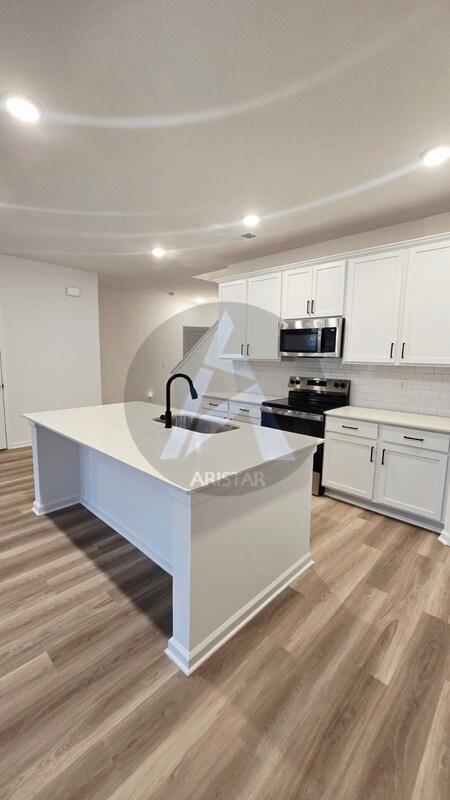 Building Photo - 3136 Marbella Cir