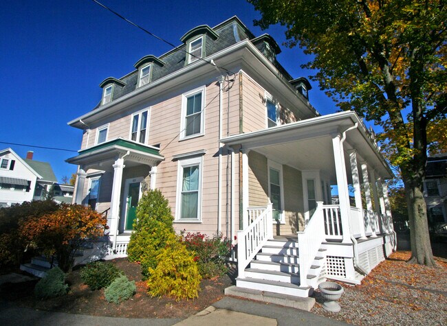 Building Photo - 611 Central Ave