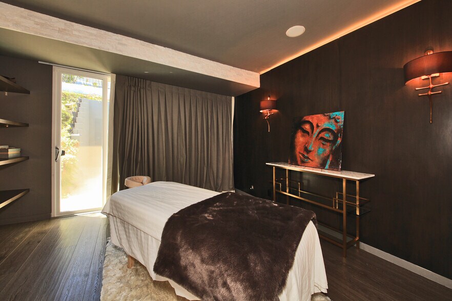 Building Photo - 3054 Elvido Dr