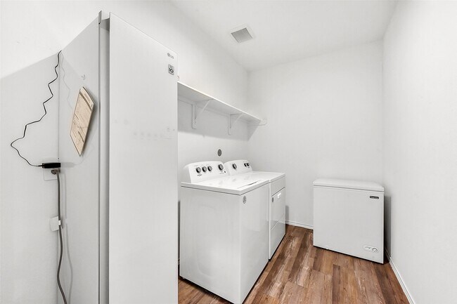 Building Photo - 24222 Sandstone Valley Ln