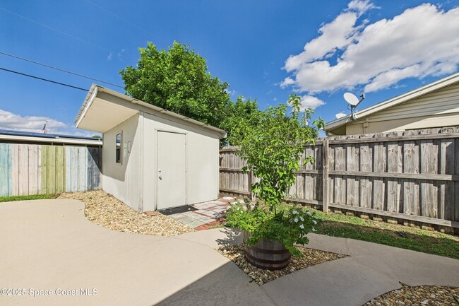 Building Photo - 1500 Dorsal St