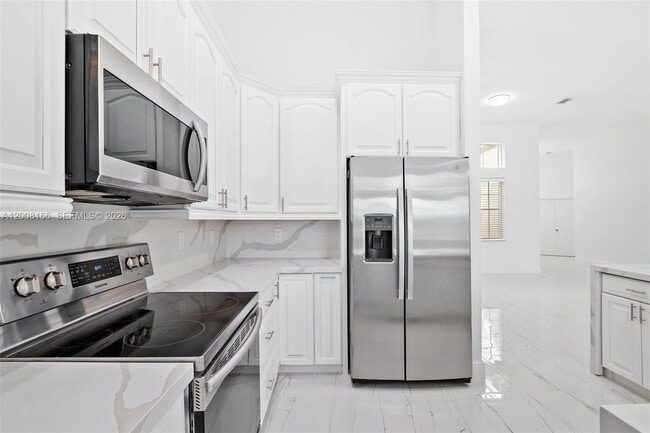 Building Photo - 646 Heritage Dr