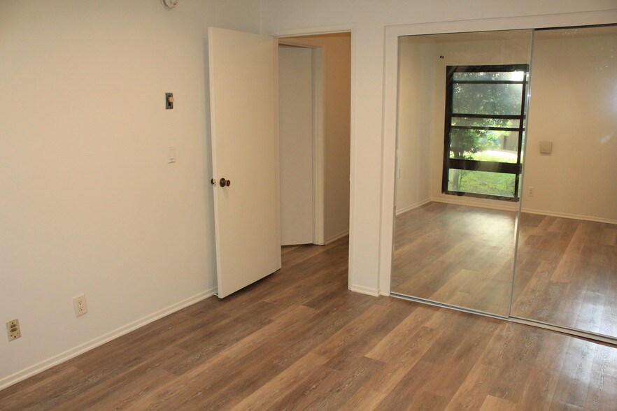 Building Photo - 7765 W 91st St