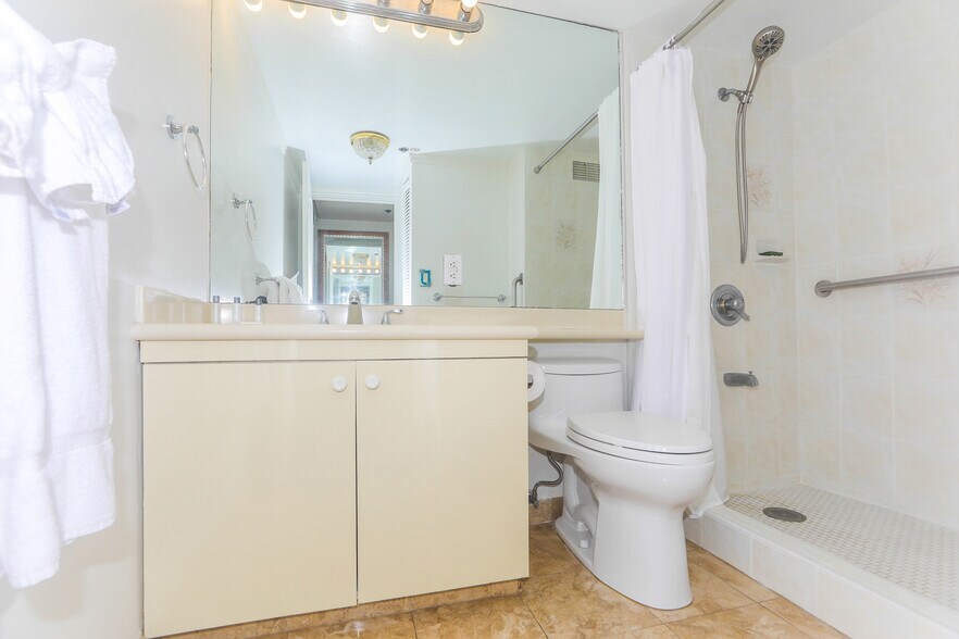 Building Photo - 1777 Ala Moana Blvd