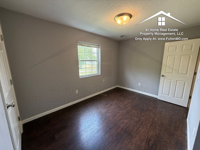 Building Photo - 537 Collier Ln