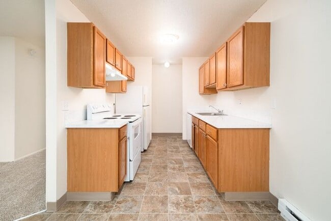 Building Photo - 3 bedroom home. FIRST MONTH FREE & A 55in FLAT SCREEN TV!