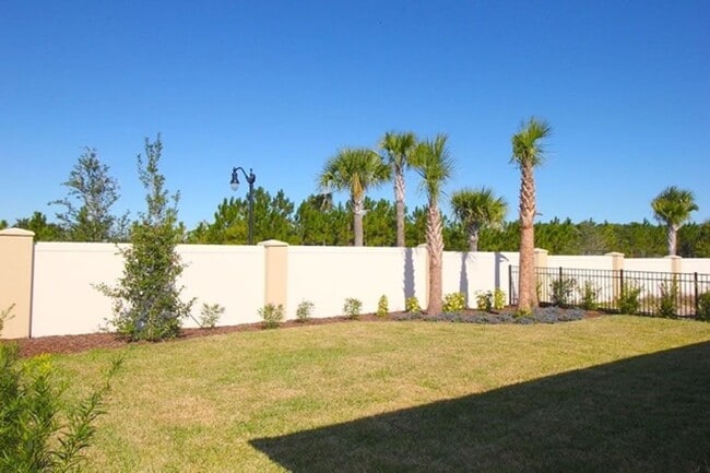 Building Photo - Coastal Living in Marina del Palma?!