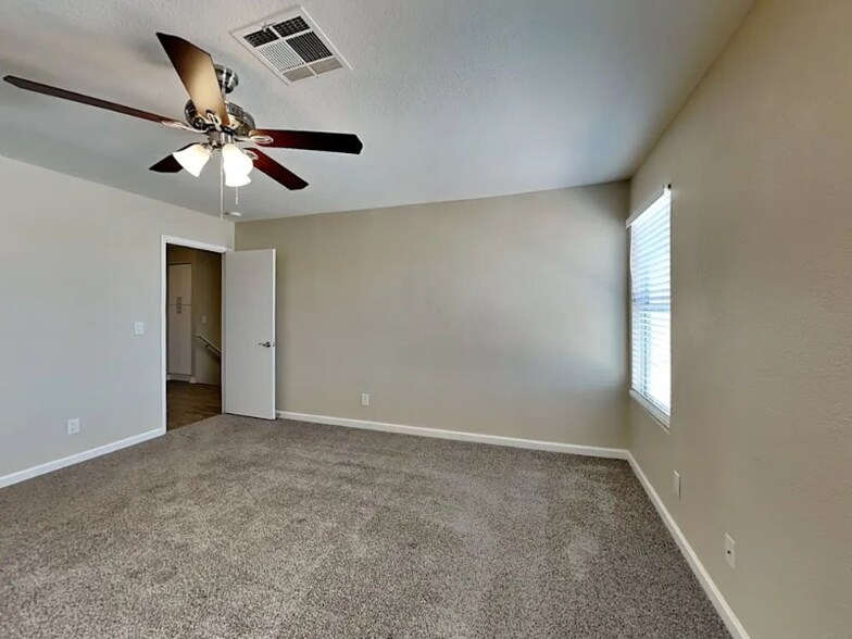 Building Photo - 1420 Pacific Terrace Dr