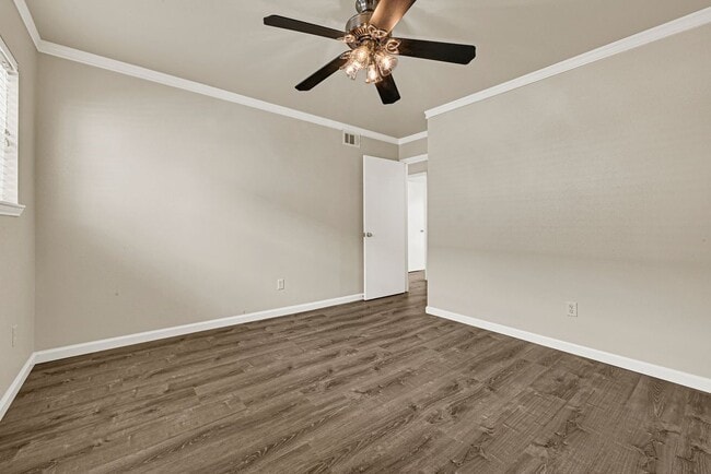 Building Photo - 1817 Commonwealth St