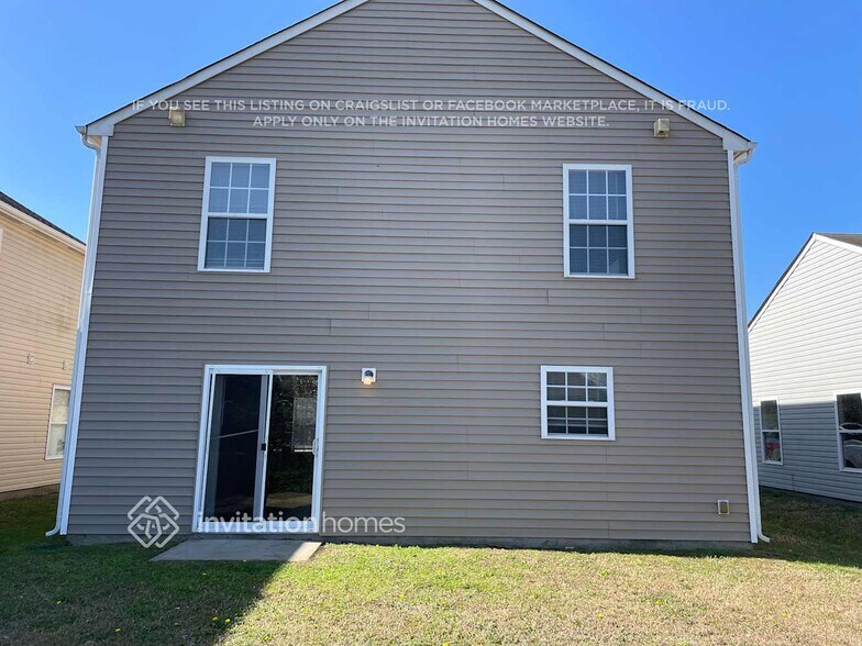 Building Photo - 901 Littleton Dr