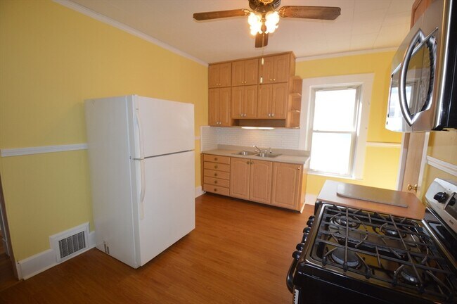 Building Photo - 57 Berkeley St