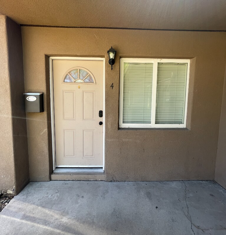 Building Photo - 2715 W Tuckey Ln