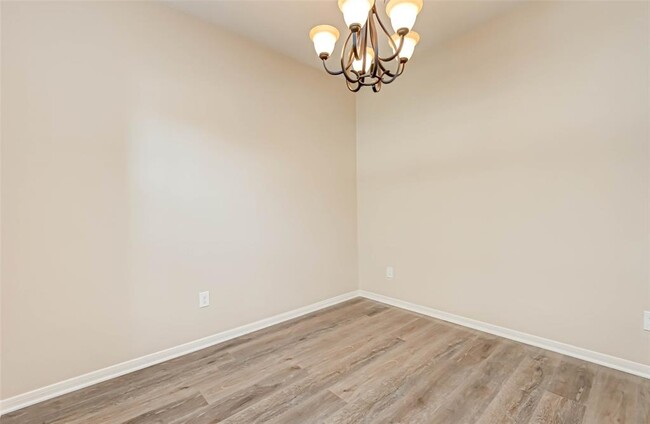 Building Photo - 26611 Glenrock Hills Dr