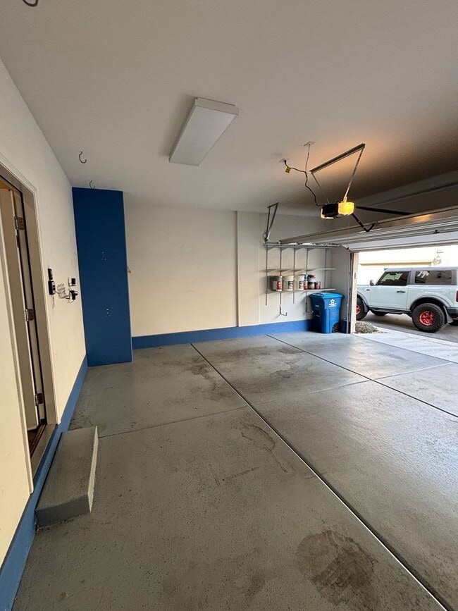 Building Photo - Gated 3-Bedroom Home with Community Pool Near Fort Apache & Blue Diamond