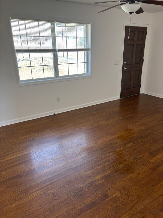 Building Photo - Wesley Hills Subdivision