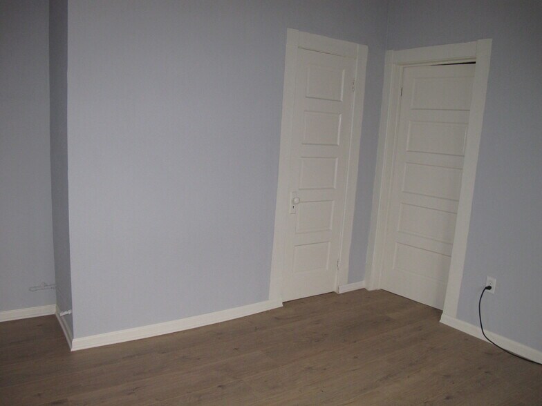 Building Photo - 2019 Oleander St