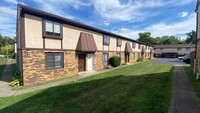 Building Photo - 3234 Summerhill Ln