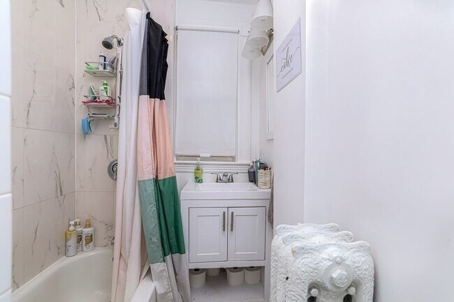 Building Photo - 753 Boylston St