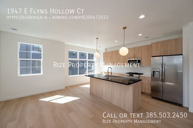 Building Photo - 1947 Flyns Hollow Ct