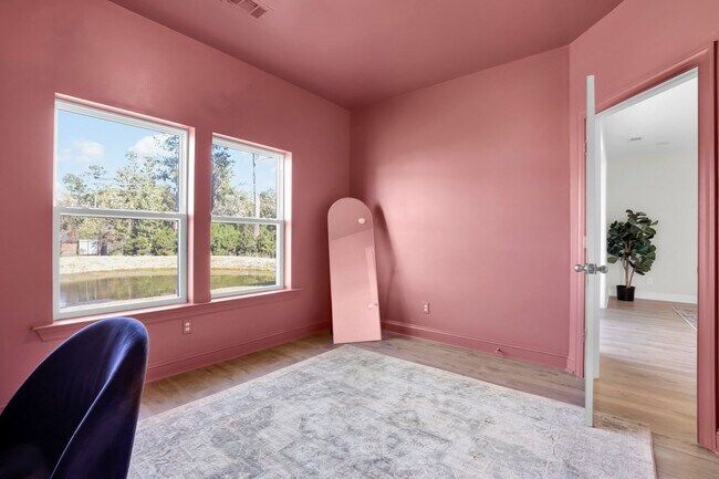 Building Photo - Spacious 5BR/3BA Home with Lagoon View on Quiet Cul-de-Sac!