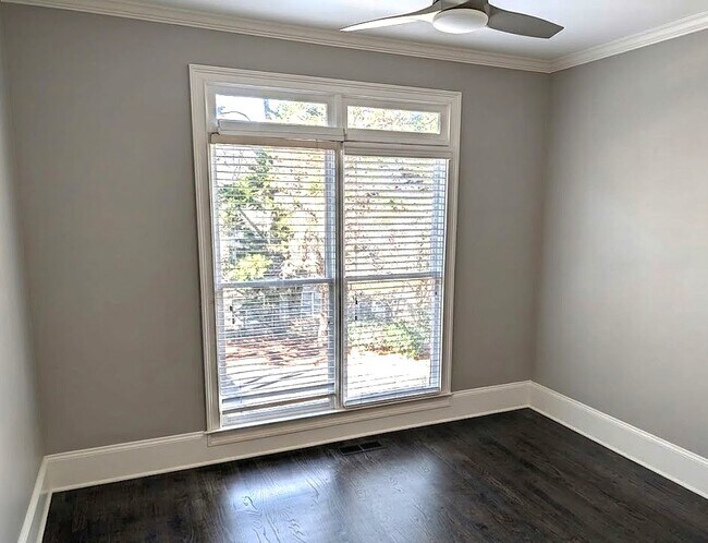 Building Photo - 2745 Lenox Rd NE