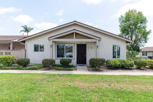 Building Photo - 1025 Plover Way
