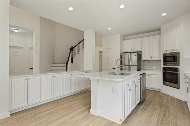 Building Photo - 11160 Silver Horn Dr