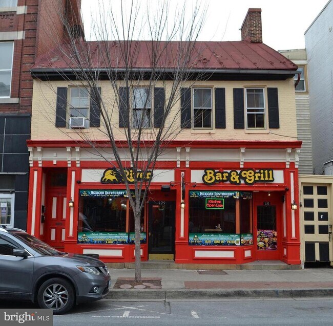 Building Photo - 127 N Market St