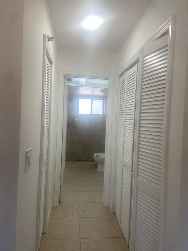 Building Photo - 4820 Lucerne Lakes Blvd W