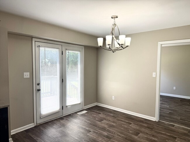 Building Photo - Two Story Home