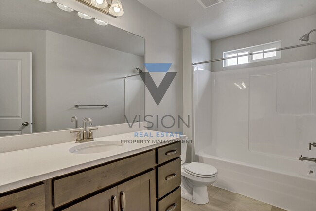 Building Photo - 4093 W Harmony Dr