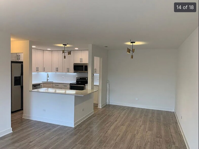 Building Photo - 1002 Castilian Ct