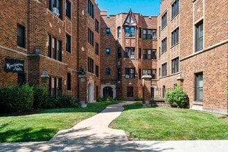 Building Photo - 323 Calendar Ave