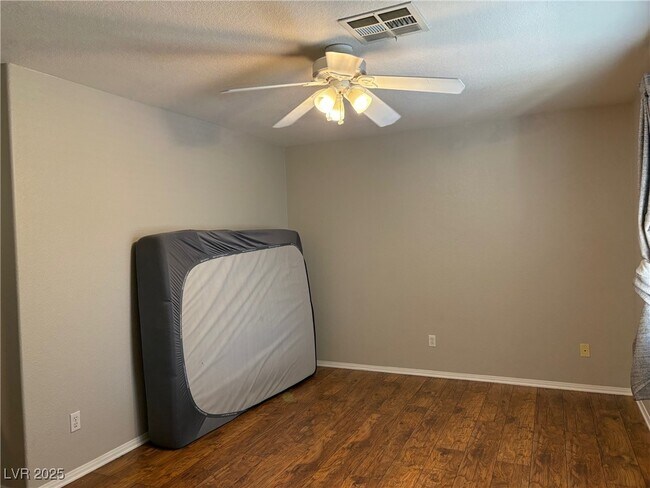 Building Photo - 9904 Via Delores Ave