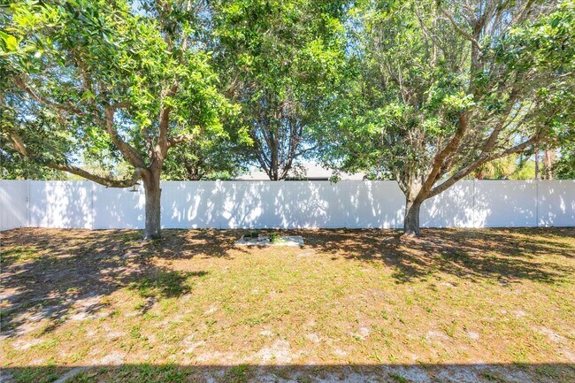 Building Photo - 2821 Embassy Rd