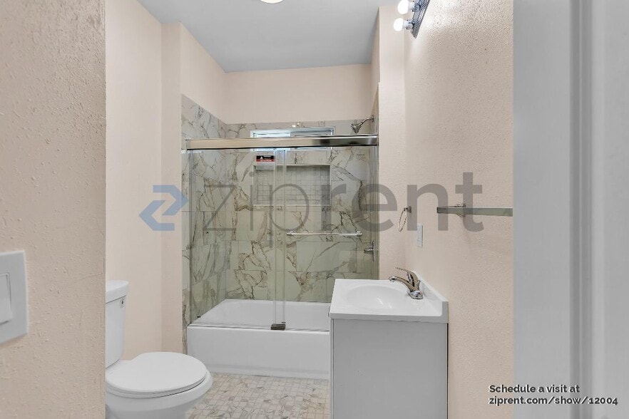 Building Photo - 3321 Adeline St