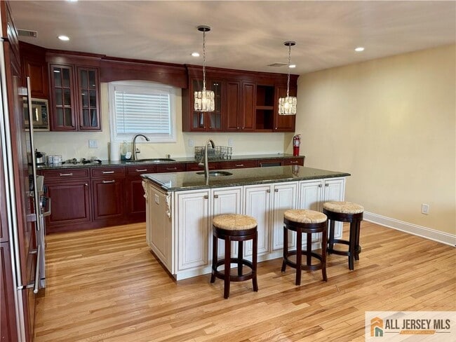 Building Photo - 1084 Stelton Rd