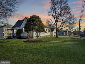 Building Photo - 539 US-206