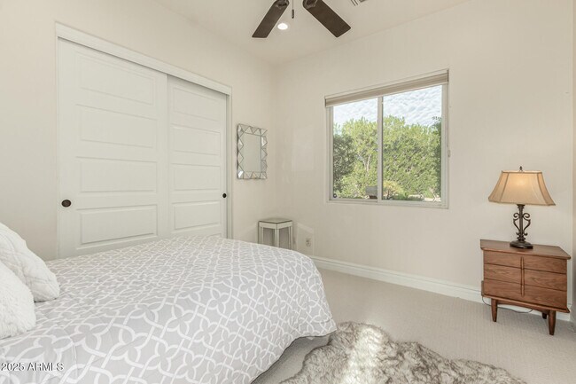 Building Photo - 7002 E Aster Dr