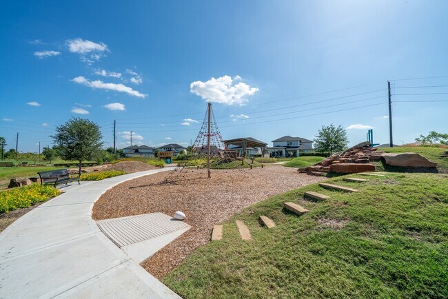 Building Photo - 4706 Llano Lp