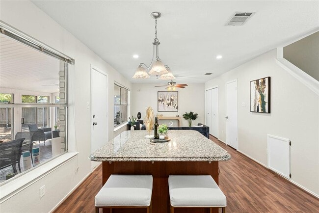 Building Photo - 8411 Glen Canyon Dr