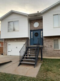 Building Photo - 84 S 100 E