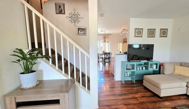 Building Photo - 3 Bedroom Home in Ridgeview at Stetson Hills