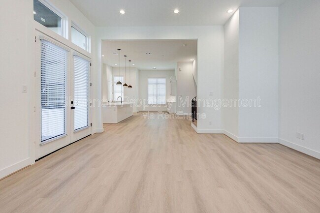 Building Photo - 1823 Prospect St