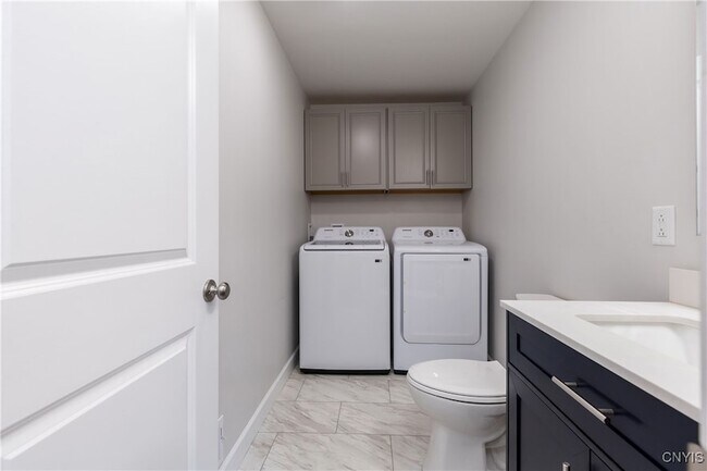 Building Photo - 115 Tarlton Rd