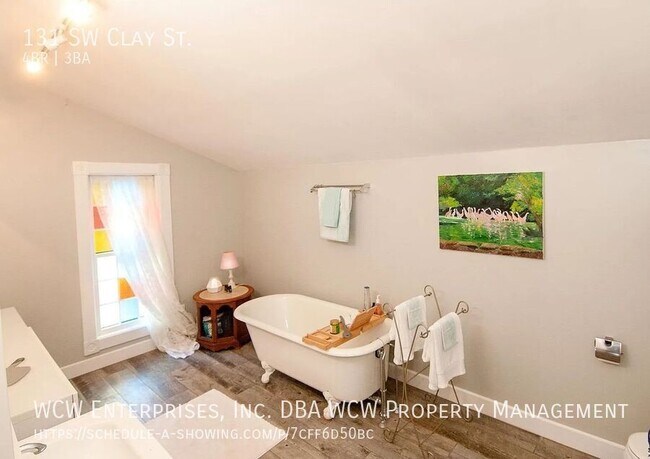 Building Photo - 131 SW Clay St