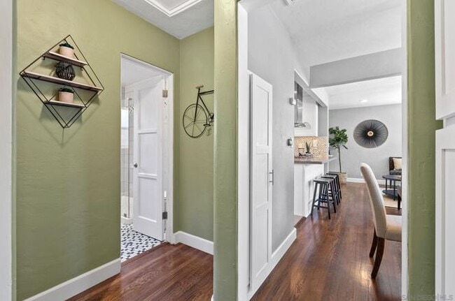 Building Photo - 4899 Circle Dr