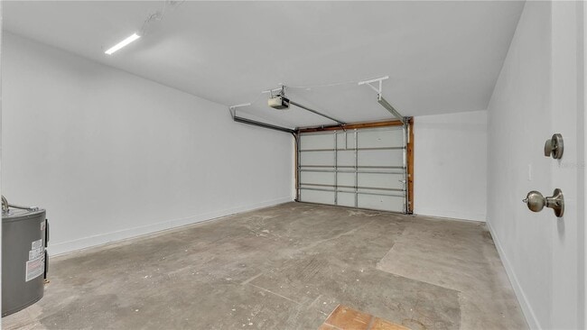 Building Photo - 2128 Sycamore Dr